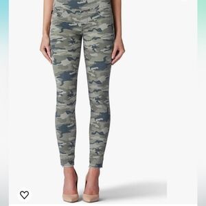 Women's Rock & Republic Jeans - Denim RX - Fever Pull On Jeans - Camo - Size 8